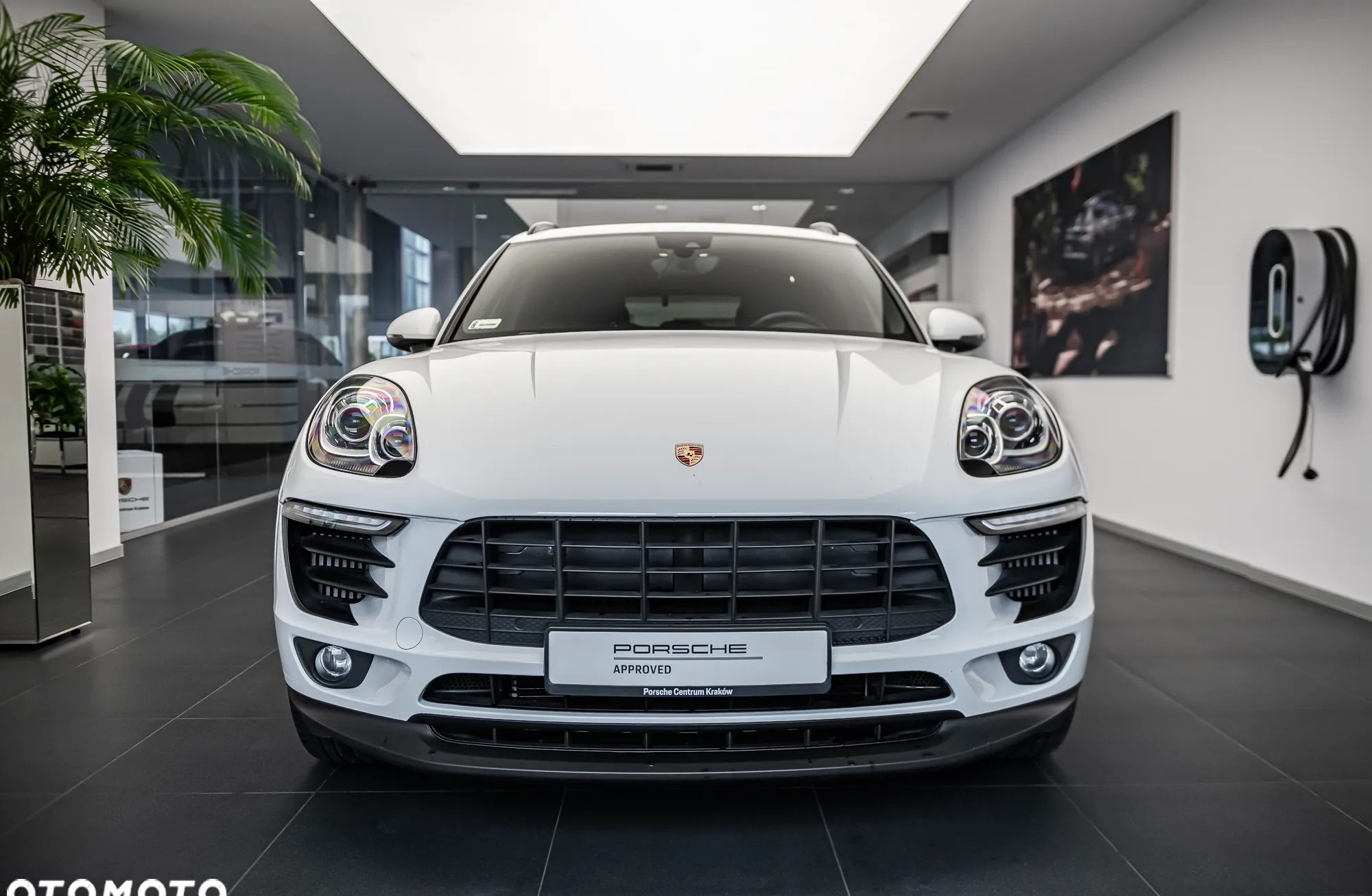 Porsche Macan cena 199000 przebieg: 74200, rok produkcji 2017 z Śrem małe 326